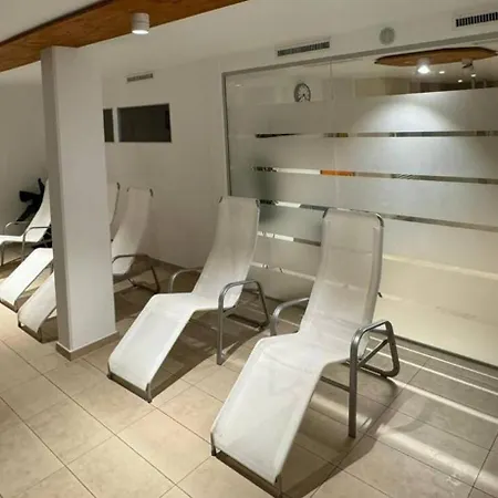 アパート Sleep Service Spa Mit Pools,sauna,fitness *