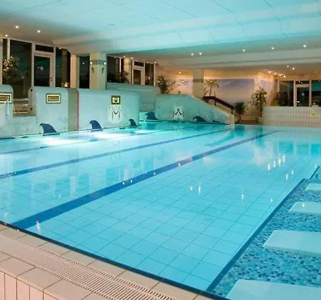 Sleep Service Spa Mit Pools,sauna,fitness アパート